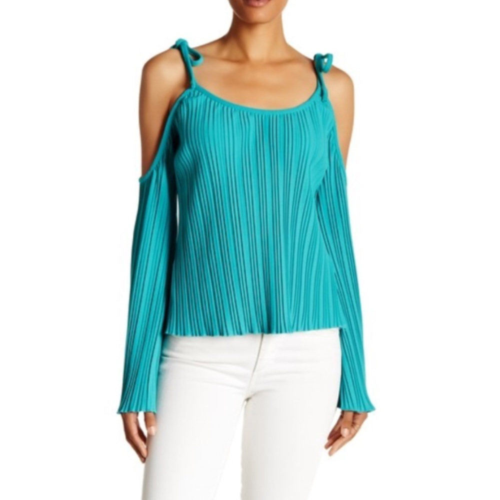 Tov Ruched Mint Bell Sleeve Blouse Size 4 Small